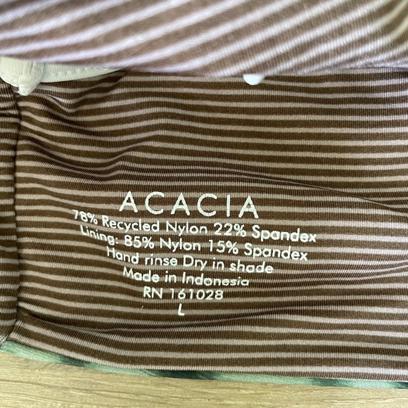 Komala and Sumatra Set in Savanna - Picture 8 of 9